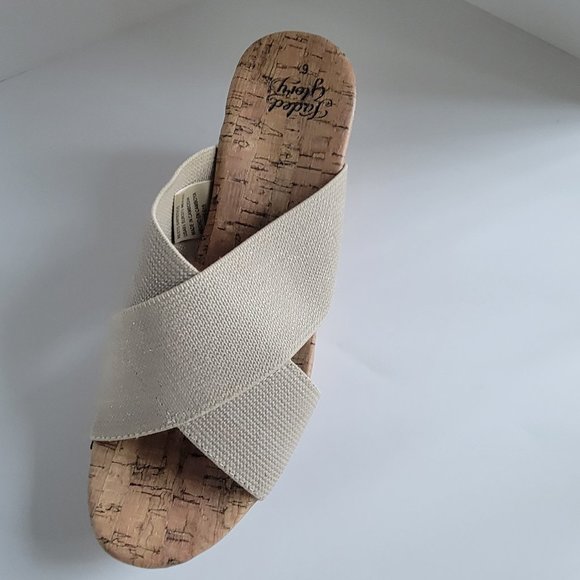 Faded Glory Tan Cork Wedge Criss Cross Sandal Size 6.5 - Picture 3 of 6